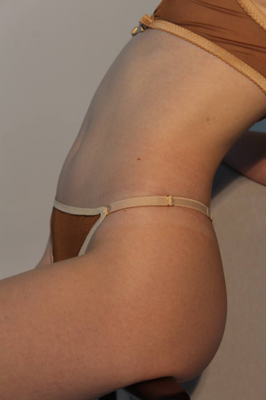 Brown beige adjustable thongs